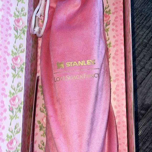 LSF Stanley 🎀 - Picture 4 of 8